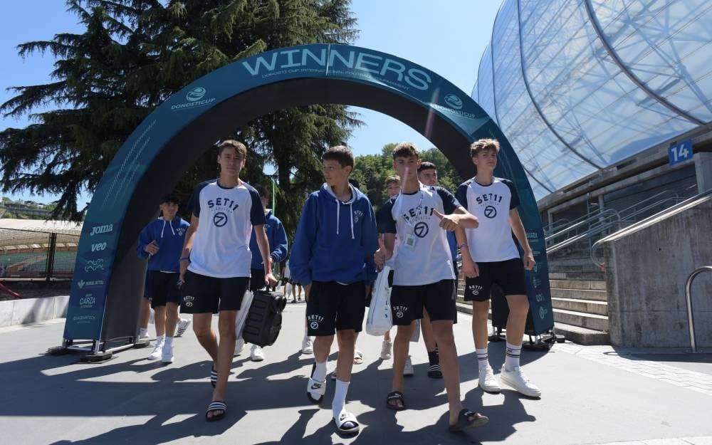 US youth soccer club in the group stage of a major Spanish tournament